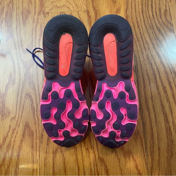 Nike Air Max 270 React in Mystic Red/Pink Blast/Habanero Red/Bright Crimson SZ 9 - Picture 8 of 15